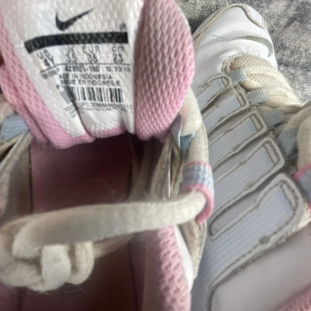 Nike Shox NZ Sneakers Womens Youth 4 Pink White and Blue Athletic Shoes